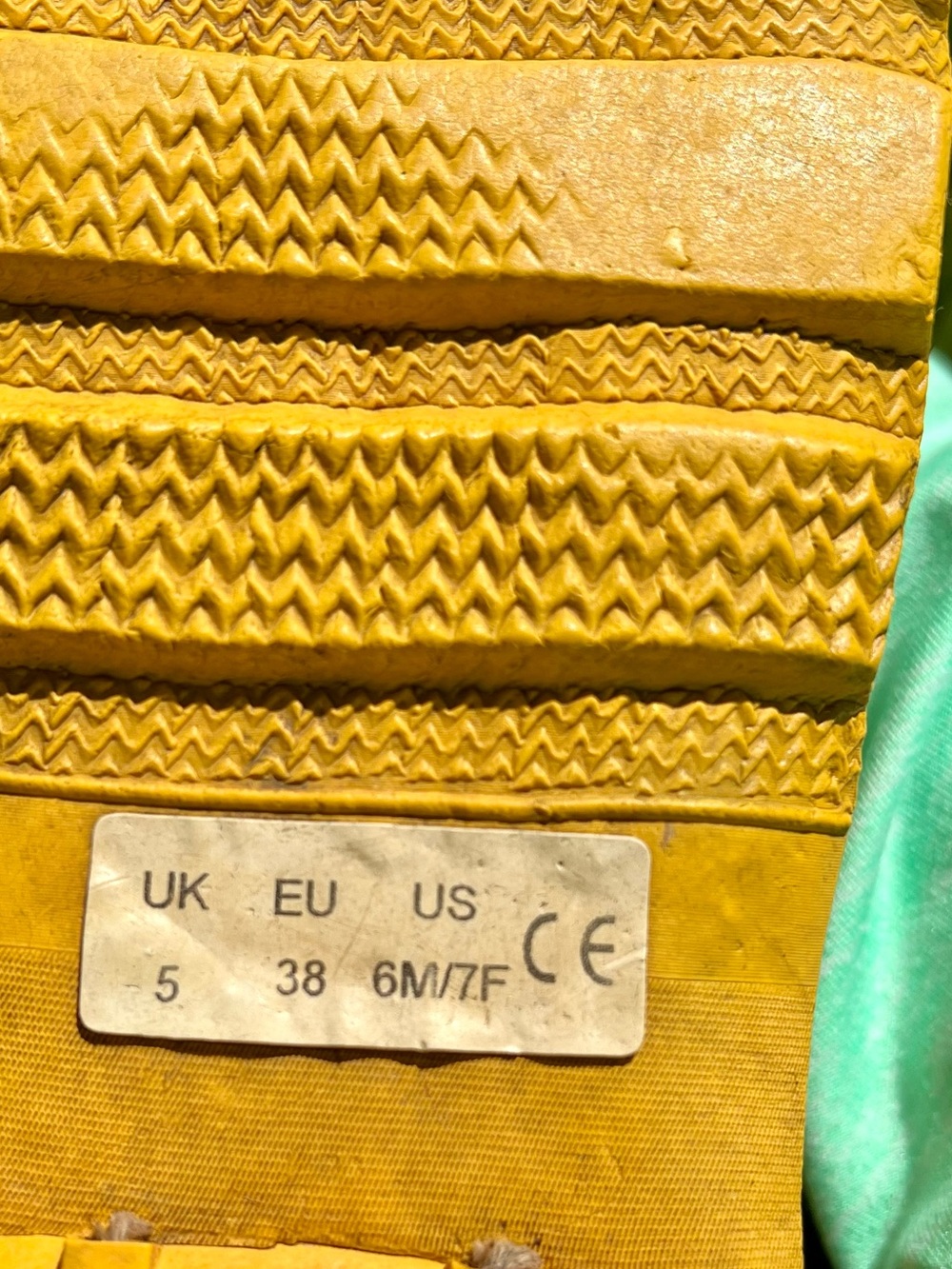 Hunter Original Tall Rubber Rain Boots in Vibrant Yellow 7 Model W23499 7F 6M - Picture 6 of 17